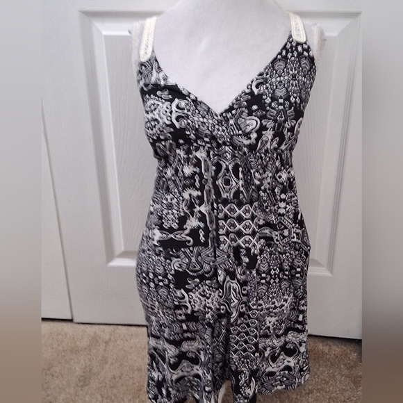 Planet Gold Black & White  Patterned Sun Dress  Size  M - Picture 1 of 11